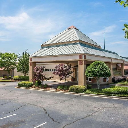 Quality Inn Sumter Bagian luar foto