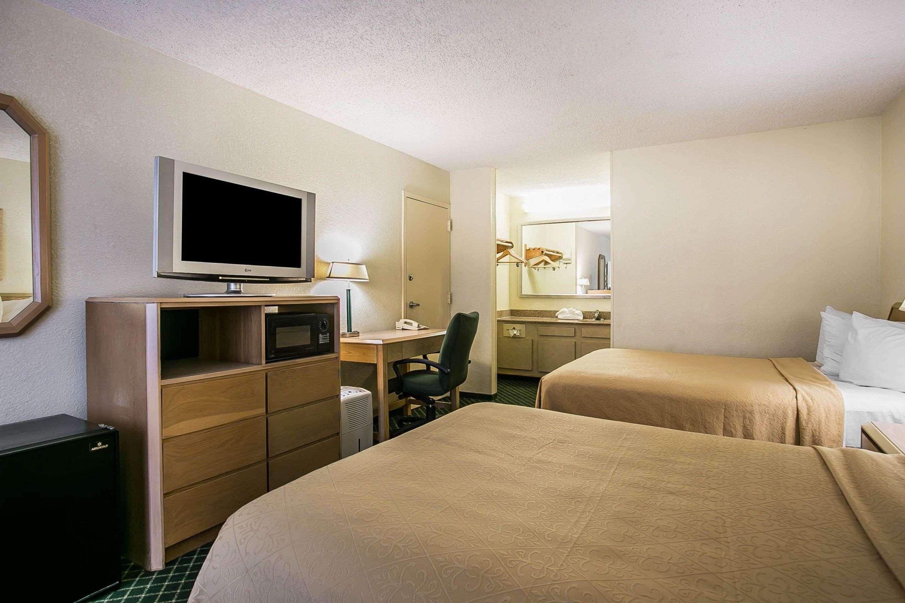 Quality Inn Sumter Bagian luar foto