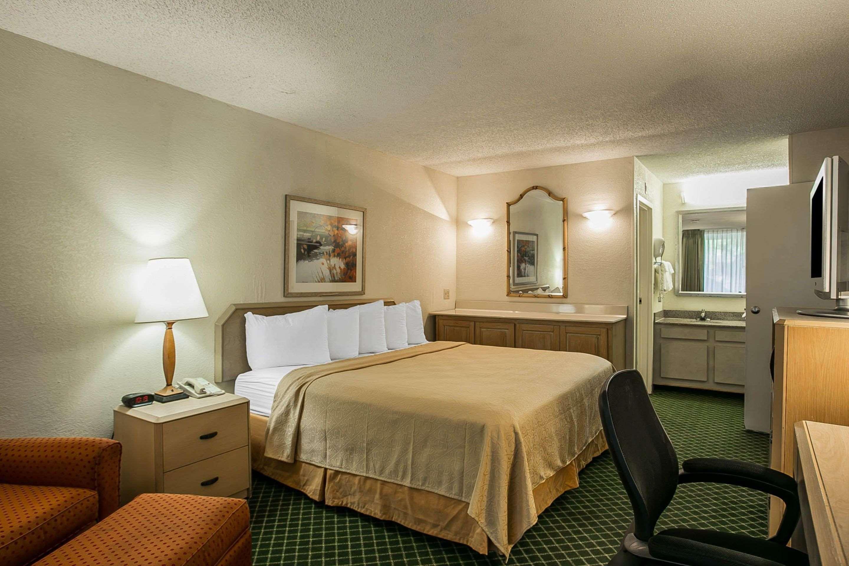 Quality Inn Sumter Bagian luar foto