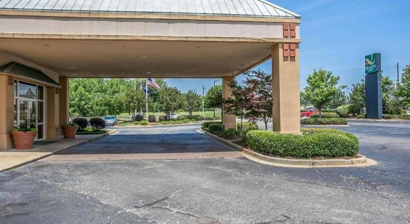 Quality Inn Sumter Bagian luar foto